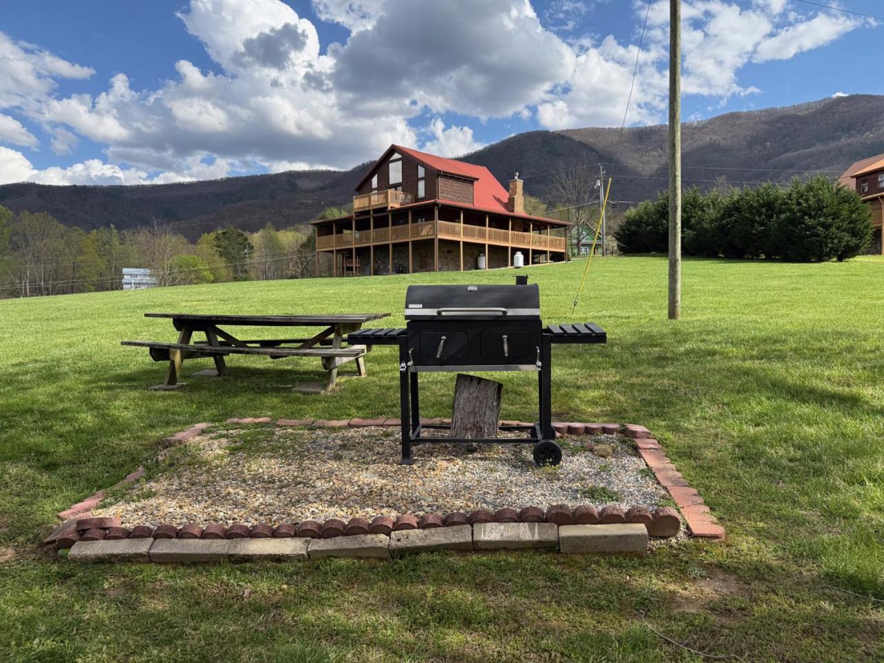 Moonlight Cottage - Your Romantic & Scenic Escape سيفيرفيل المظهر الخارجي الصورة